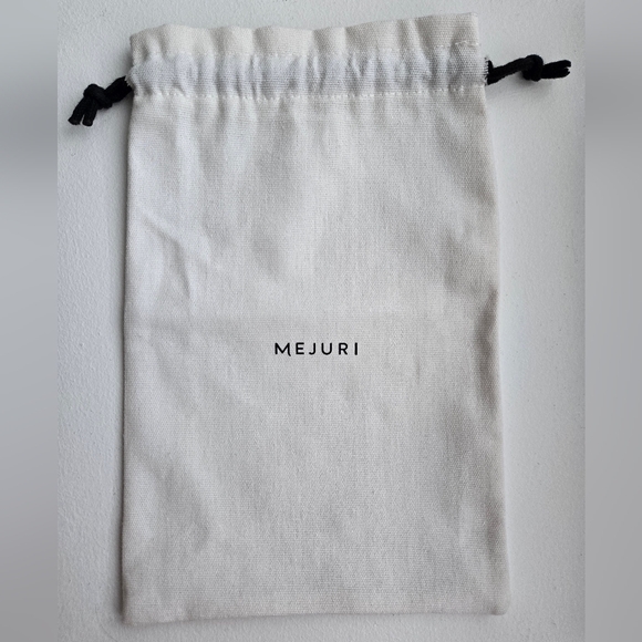 Mejuri Gift Box and Dust Bag - Picture 3 of 3